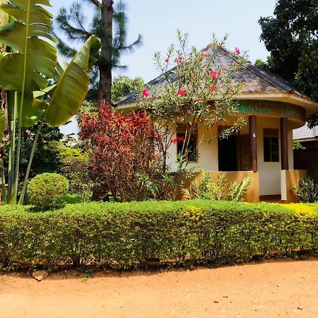 Kaz Garden Cottages Entebbe Eksteriør bilde