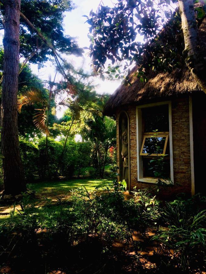 Kaz Garden Cottages Entebbe Eksteriør bilde