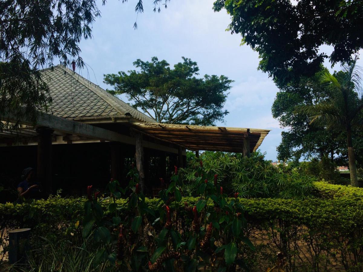Kaz Garden Cottages Entebbe Eksteriør bilde