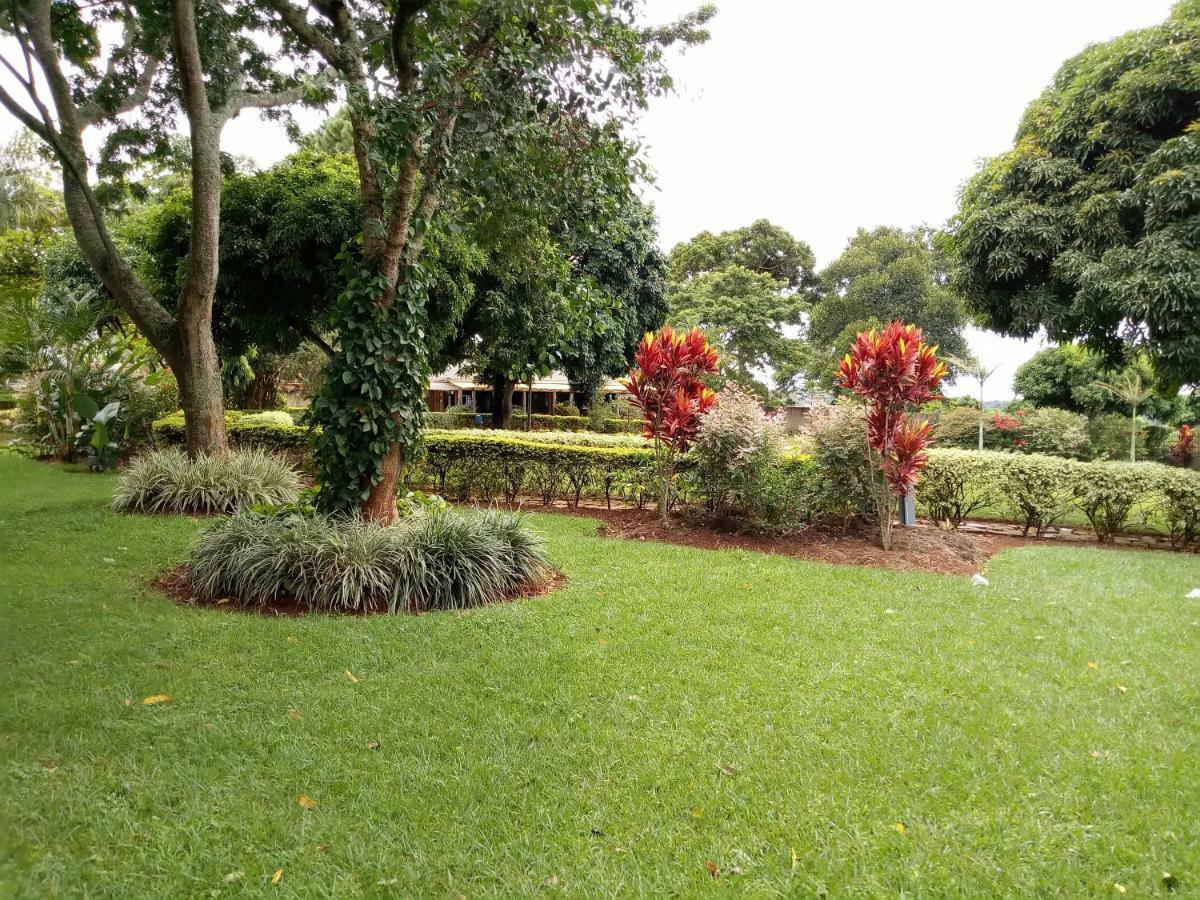Kaz Garden Cottages Entebbe Eksteriør bilde