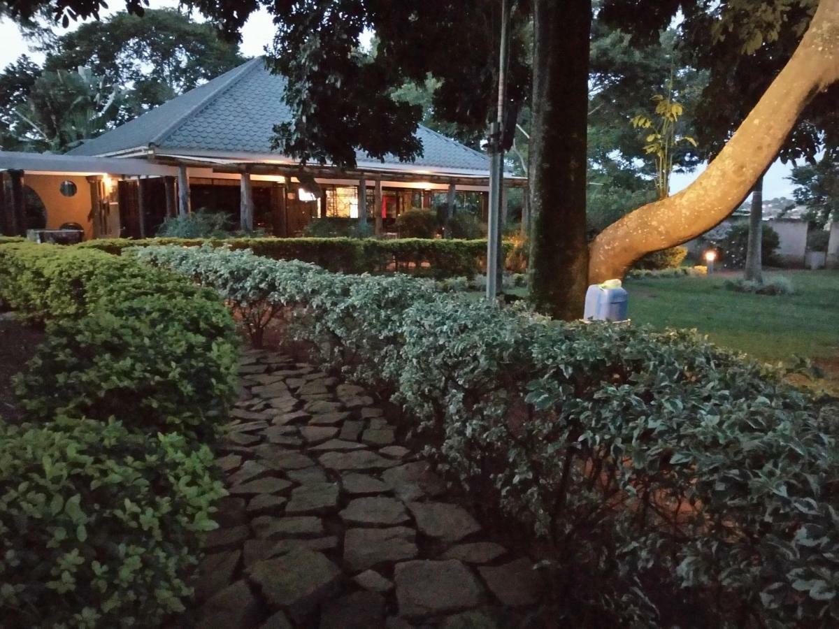 Kaz Garden Cottages Entebbe Eksteriør bilde