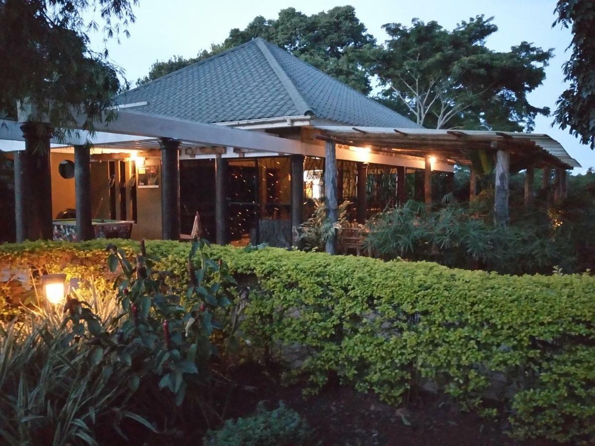 Kaz Garden Cottages Entebbe Eksteriør bilde
