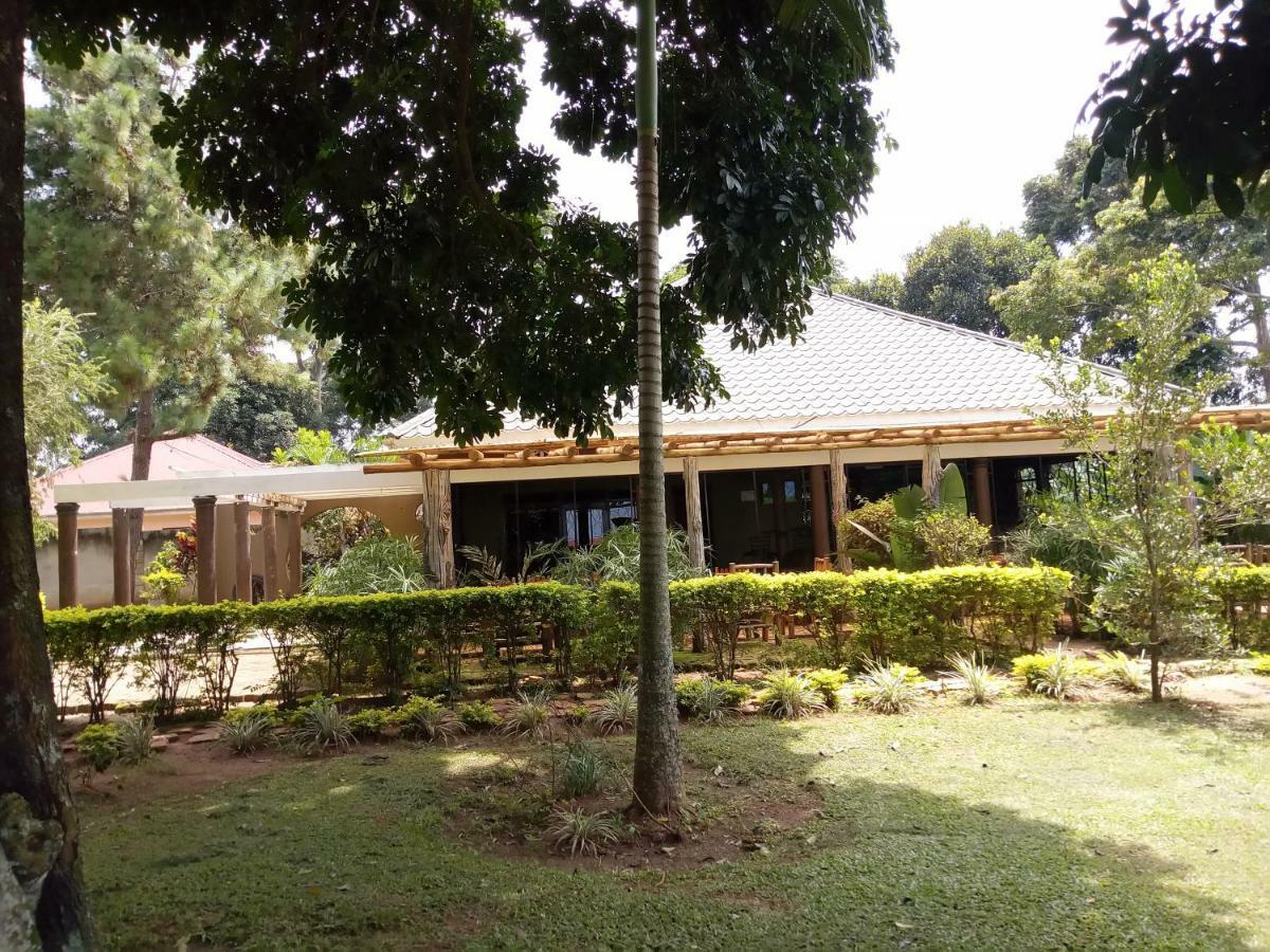 Kaz Garden Cottages Entebbe Eksteriør bilde